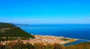 Ayancık’ta Gezilecek Yerler (2025): Sahil, Ormanlar ve Karadeniz’in Sakin İlçesi
