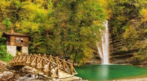 Erfelek’te Gezilecek Yerler (2025): Tatlıca Şelaleleri ve Doğayla İç İçe Bir Gün