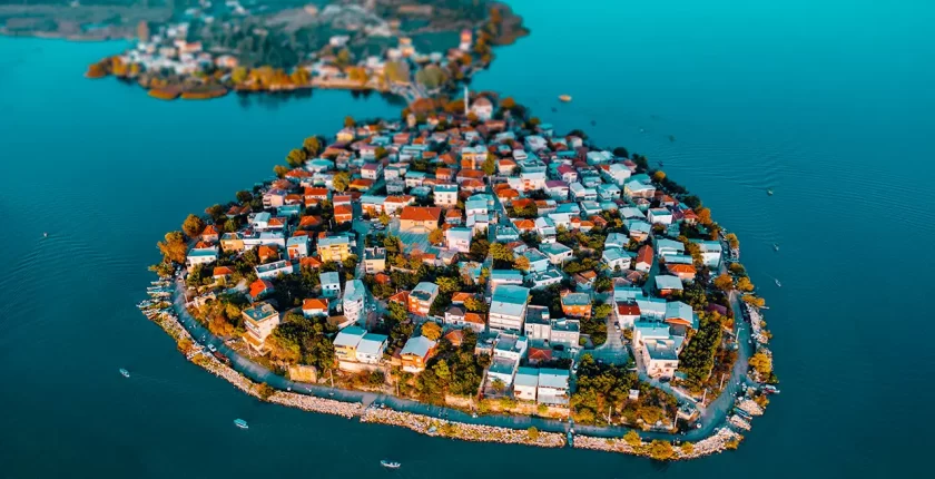 Gölyazı’da Gezilecek Yerler (2025): Uluabat Gölü Kıyısında Huzurlu Bir Gün Rehberi