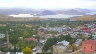 Pertek’te Gezilecek Yerler: Kale Manzarası, Feribot Yolculuğu ve Tunceli’nin En Keyifli İlçesi