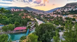 Tunceli’de Gezilecek Yerler: Munzur Vadisi’nden Ovacık Yaylalarına Doğayla İç İçe Bir Rehber