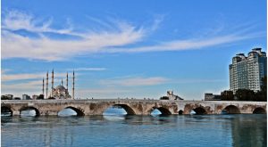 Taşköprü (Adana) Nerede? Tarihi, Nasıl Gidilir? (2026 Rehberi)