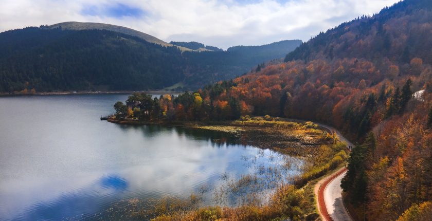 Abant Gölü Milli Parkı Giriş Ücreti 2026 – Güncel Fiyatlar ve Ziyaret Rehberi