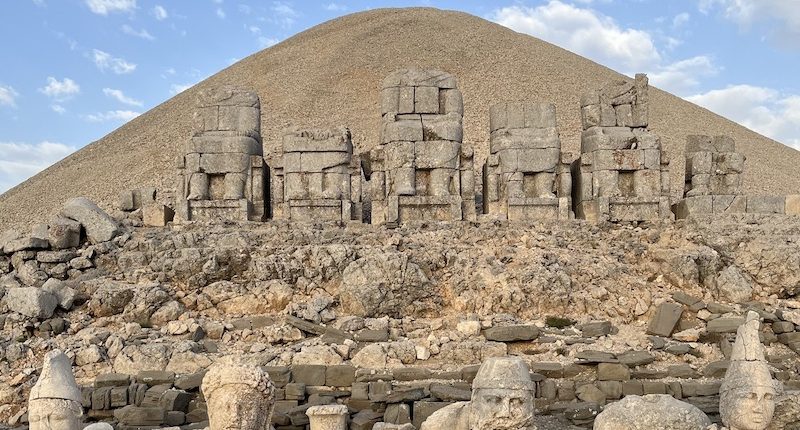 Nemrut Dağı Giriş Ücreti 2026 – Güncel Fiyatlar ve Ziyaret Rehberi