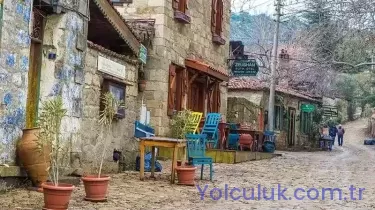 Adatepe Köyü Gezilecek Yerler (2026): Zeus Altarı, Taş Evler ve Kaz Dağları Rehberi